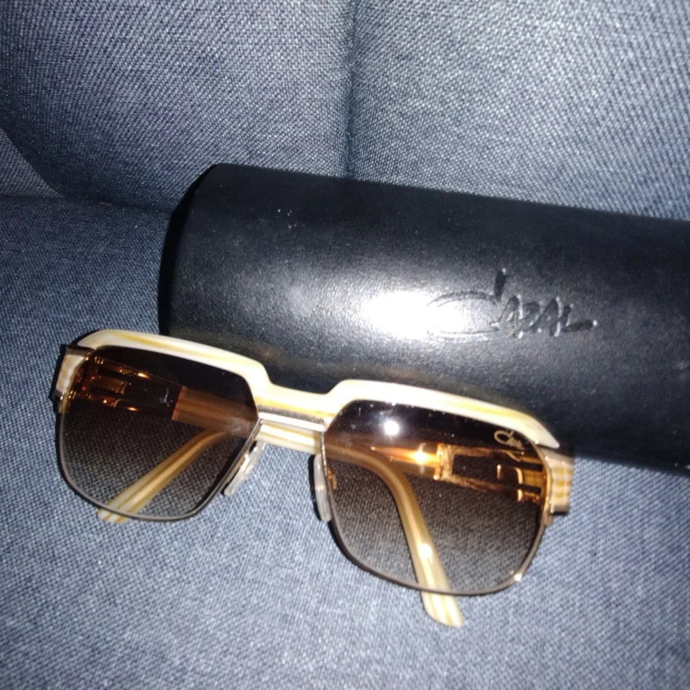 CAZAL UNISEX SUNGLASSES... - Picture 6 of 16